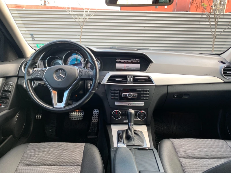 Mercedes-Benz C 220 CDI, AMG LINE, AVANTGARD, FULL SERVICE, NAVI, снимка 8 - Автомобили и джипове - 52300508