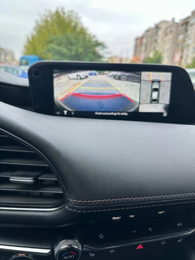 Mazda 3 Skyactiv-G.M Hybrid, снимка 13 - Автомобили и джипове - 51854055