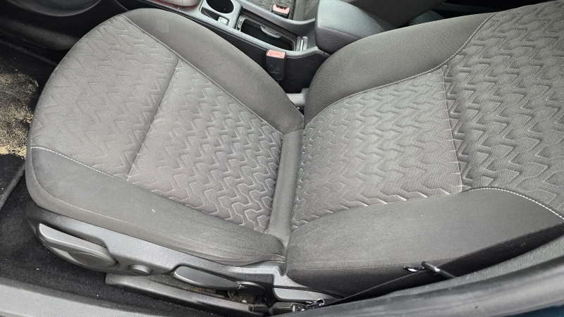 Opel Astra Active, снимка 12 - Автомобили и джипове - 52186447