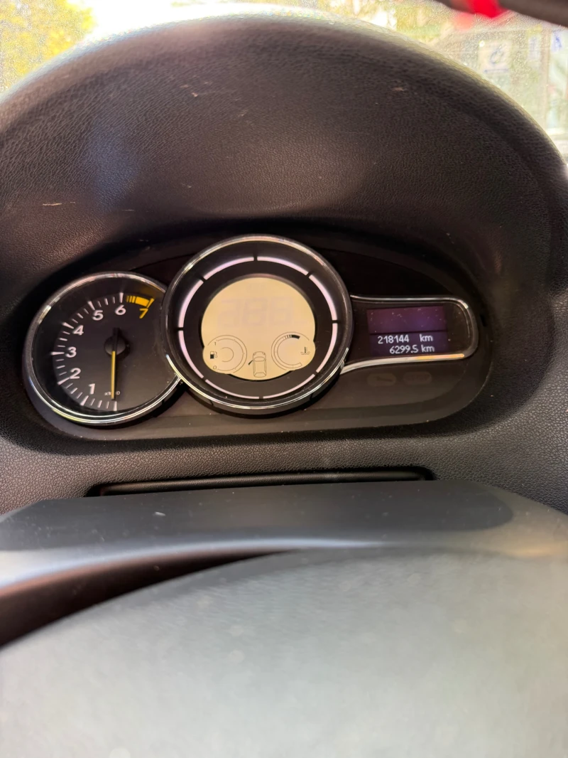 Renault Megane, снимка 6 - Автомобили и джипове - 52793646