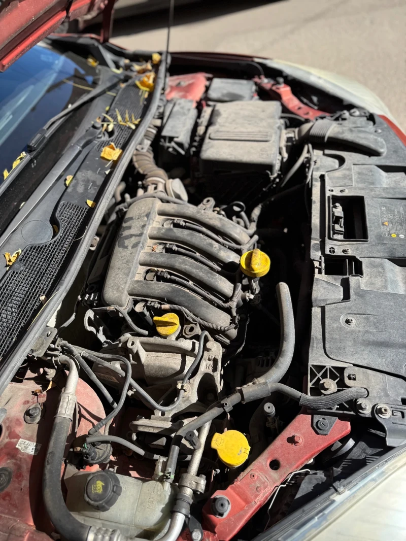 Renault Megane, снимка 8 - Автомобили и джипове - 52793646