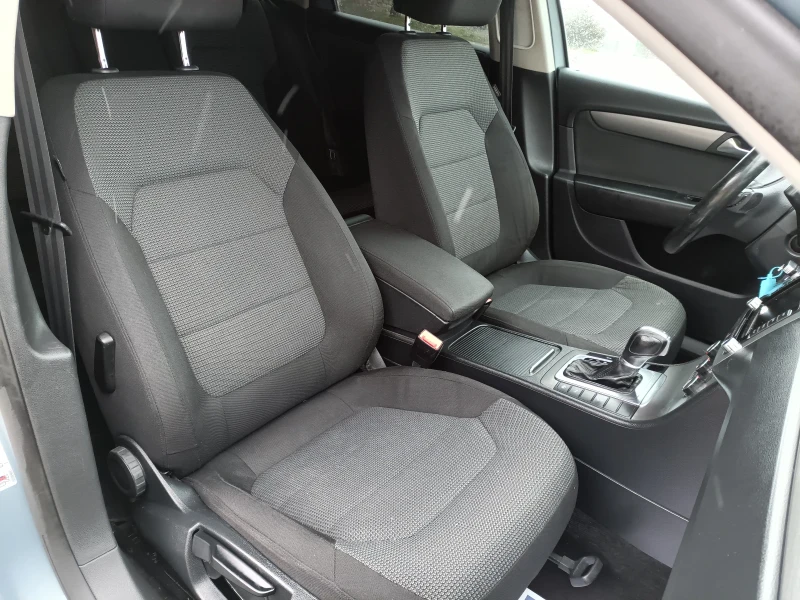 VW Passat 2.0 140к автомат нави , снимка 13 - Автомобили и джипове - 53303984
