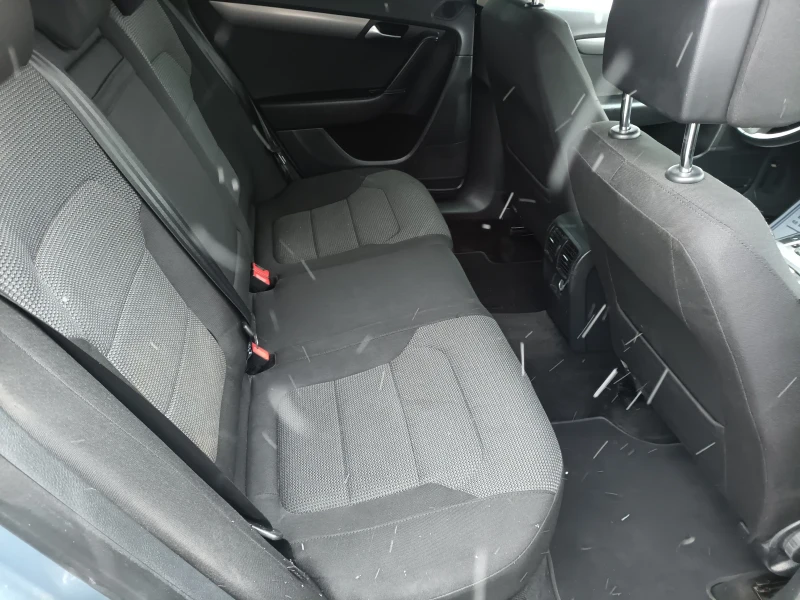 VW Passat 2.0 140к автомат нави , снимка 11 - Автомобили и джипове - 53303984