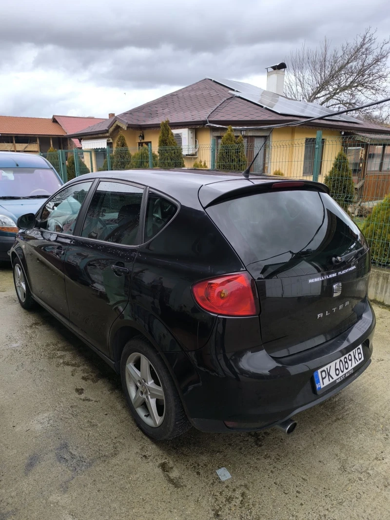 Seat Altea 1.6 дизел 2011г, снимка 5 - Автомобили и джипове - 53393137