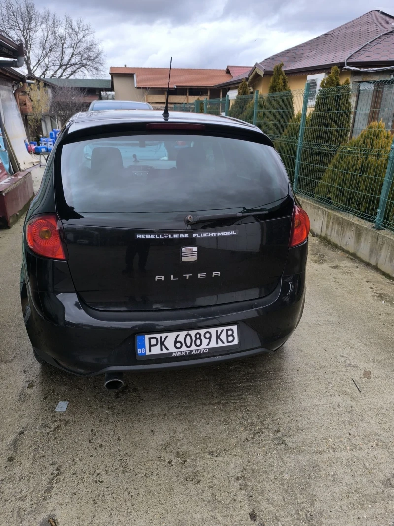 Seat Altea 1.6 дизел 2011г, снимка 3 - Автомобили и джипове - 53393137