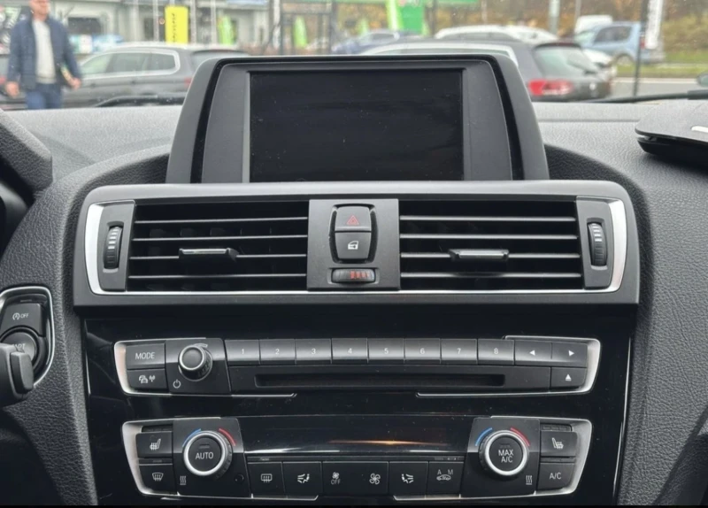 BMW 118 i | 1.5 | Ръчка | Задно , снимка 9 - Автомобили и джипове - 53456328