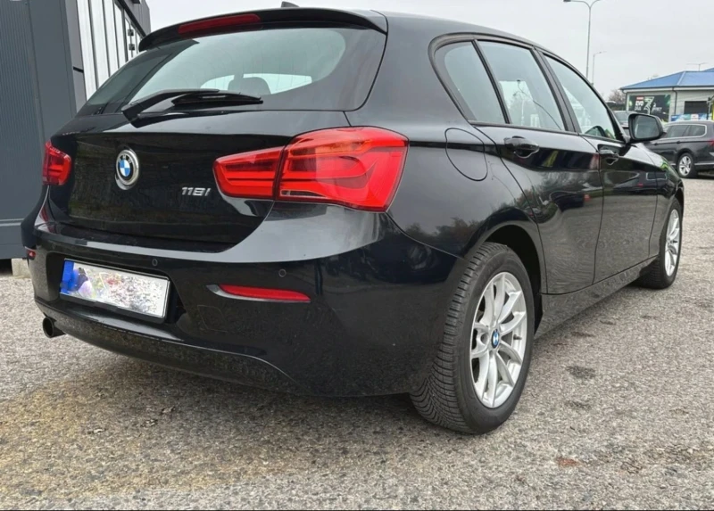BMW 118 i | 1.5 | Ръчка | Задно , снимка 6 - Автомобили и джипове - 53456328