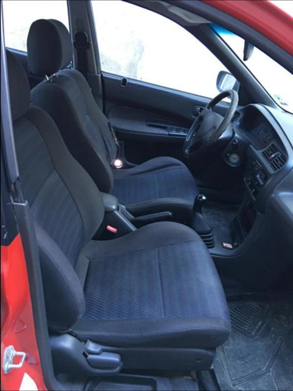 Mazda 323 1.5/16V , снимка 6 - Автомобили и джипове - 47220132