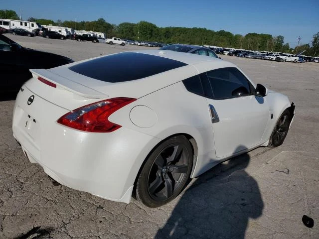 Nissan 370Z  - изображение 3