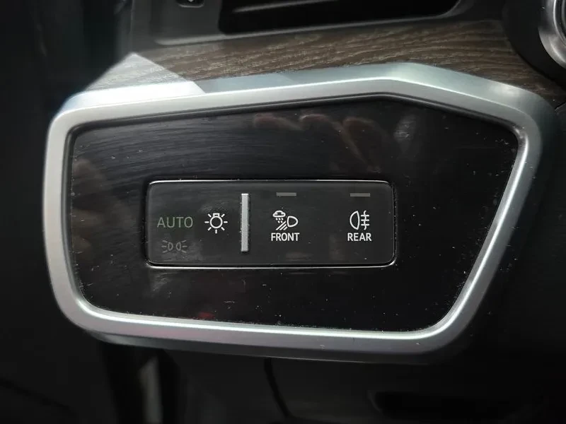 Audi A6 2.0 TFSI - САМО 30% АВАНС, снимка 16 - Автомобили и джипове - 56355295