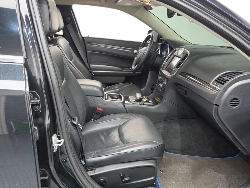 Chrysler 300c 3.6| 292к.с., снимка 11 - Автомобили и джипове - 56368600