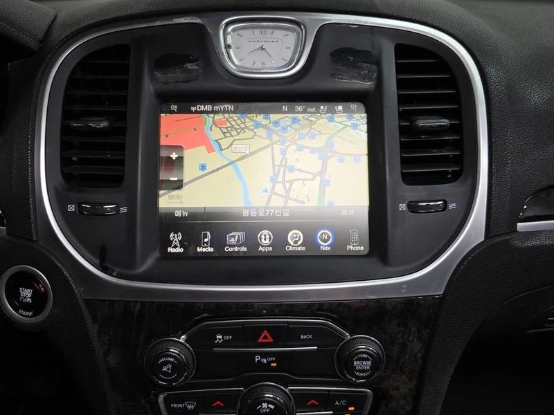 Chrysler 300c 3.6| 292к.с., снимка 14 - Автомобили и джипове - 56368600