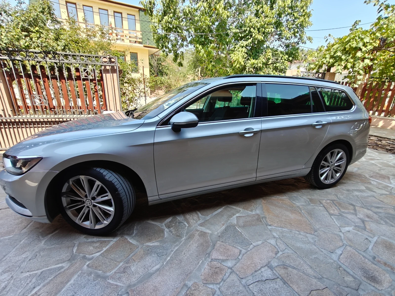 VW Passat 2.0 190 . LED | Mobile.bg   14