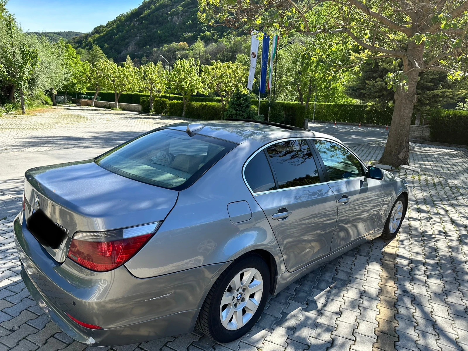 BMW 520 LPG/ Full екстри, ПАНОРАМА, Обслужена, Нисък разхо - изображение 4
