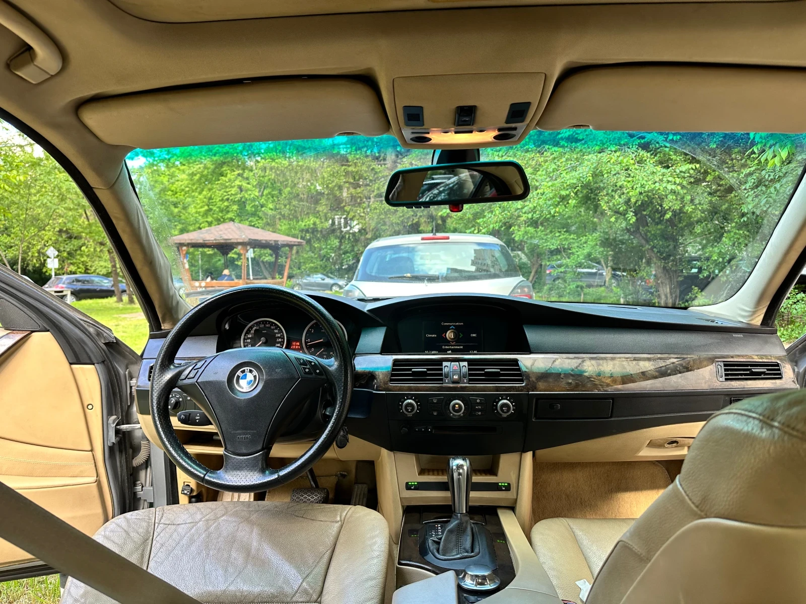 BMW 520 LPG/ Full екстри, ПАНОРАМА, Обслужена, Нисък разхо - изображение 9