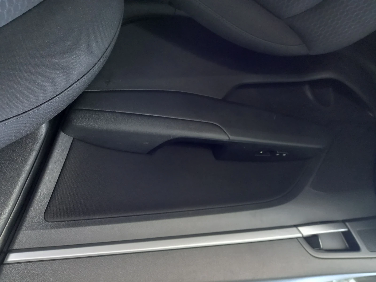 Hyundai Elantra | Mobile.bg   13