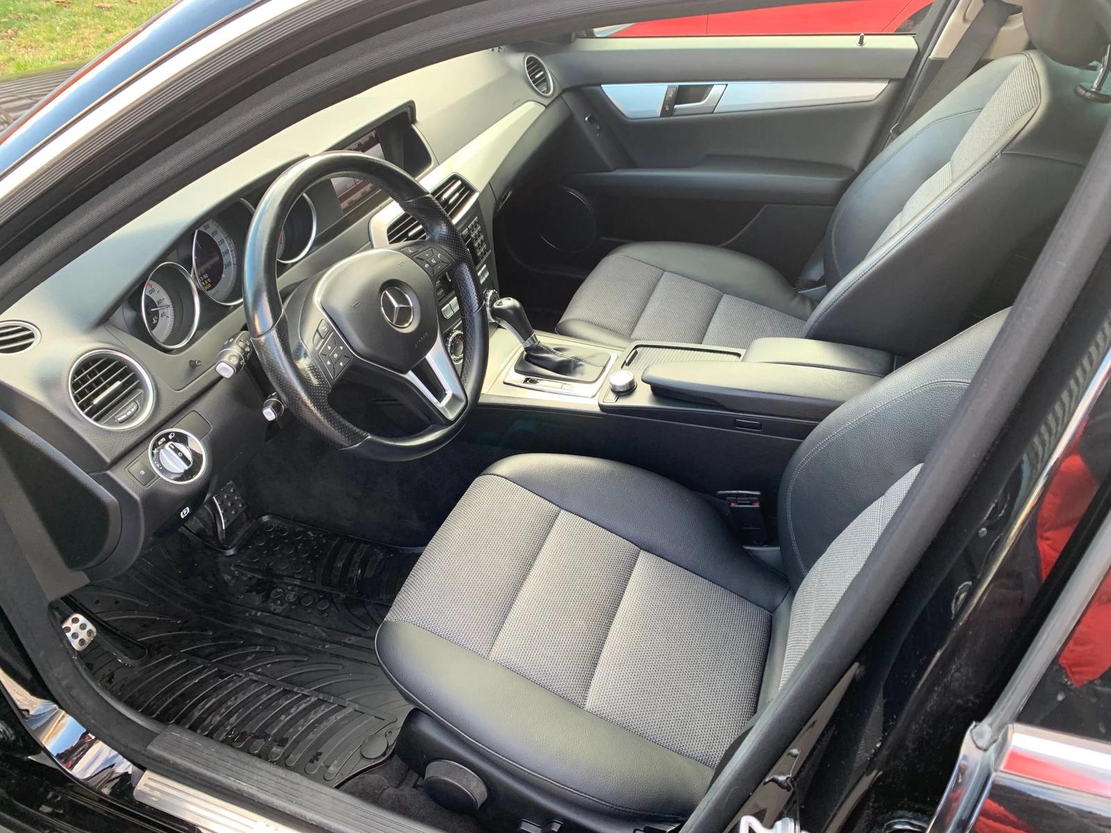 Mercedes-Benz C 220 CDI, AMG LINE, FULL SERVICE, NAVI - изображение 9
