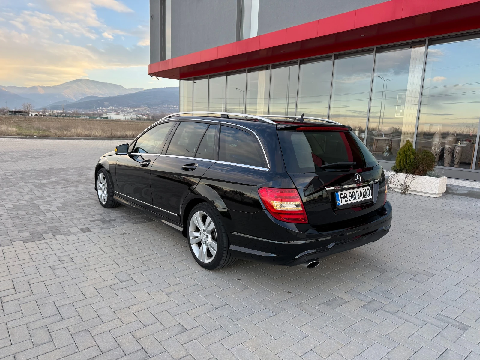 Mercedes-Benz C 220 CDI, AMG LINE, AVANTGARD, FULL SERVICE, NAVI - изображение 5