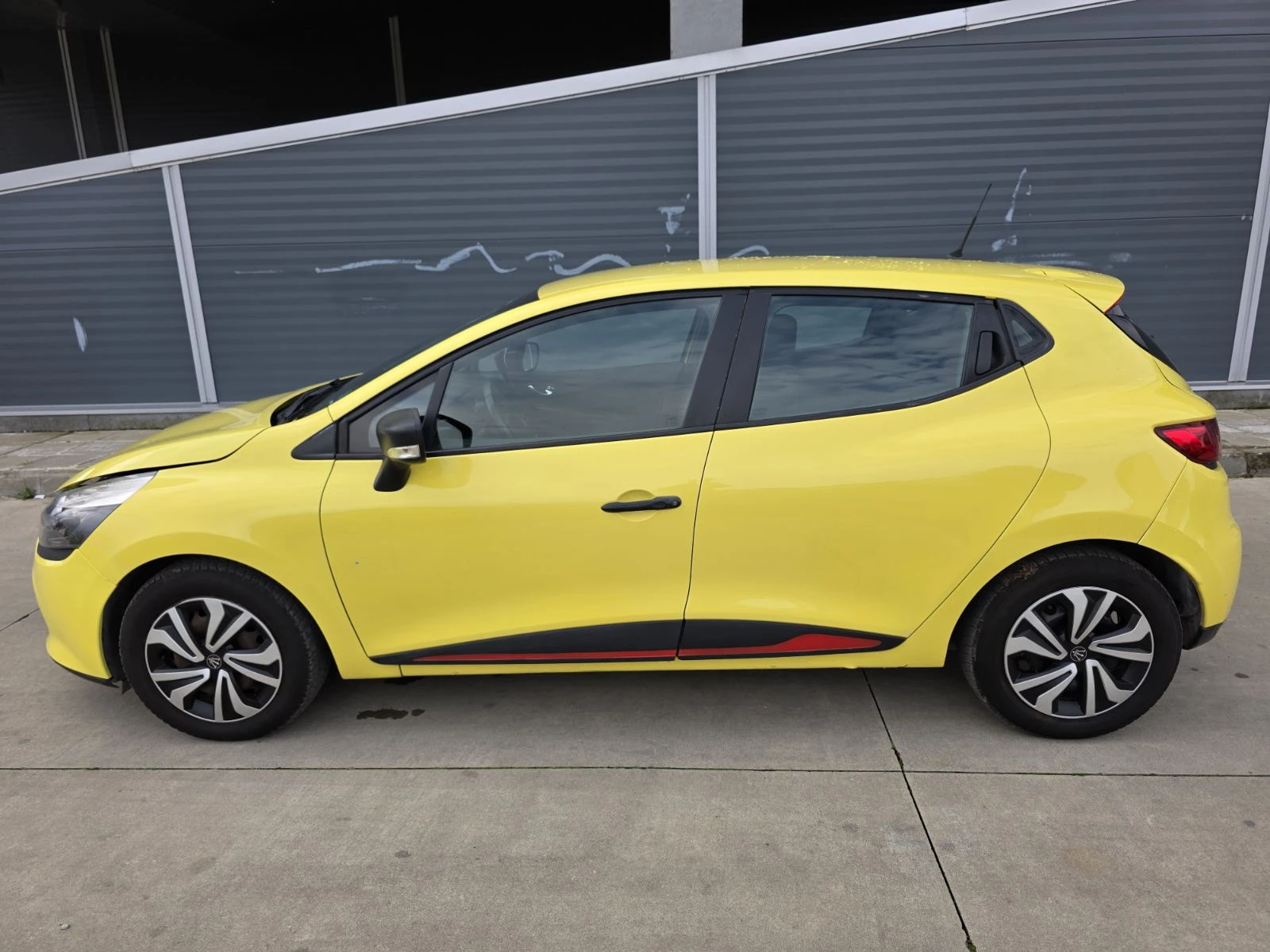 Renault Clio 1.2 - изображение 4