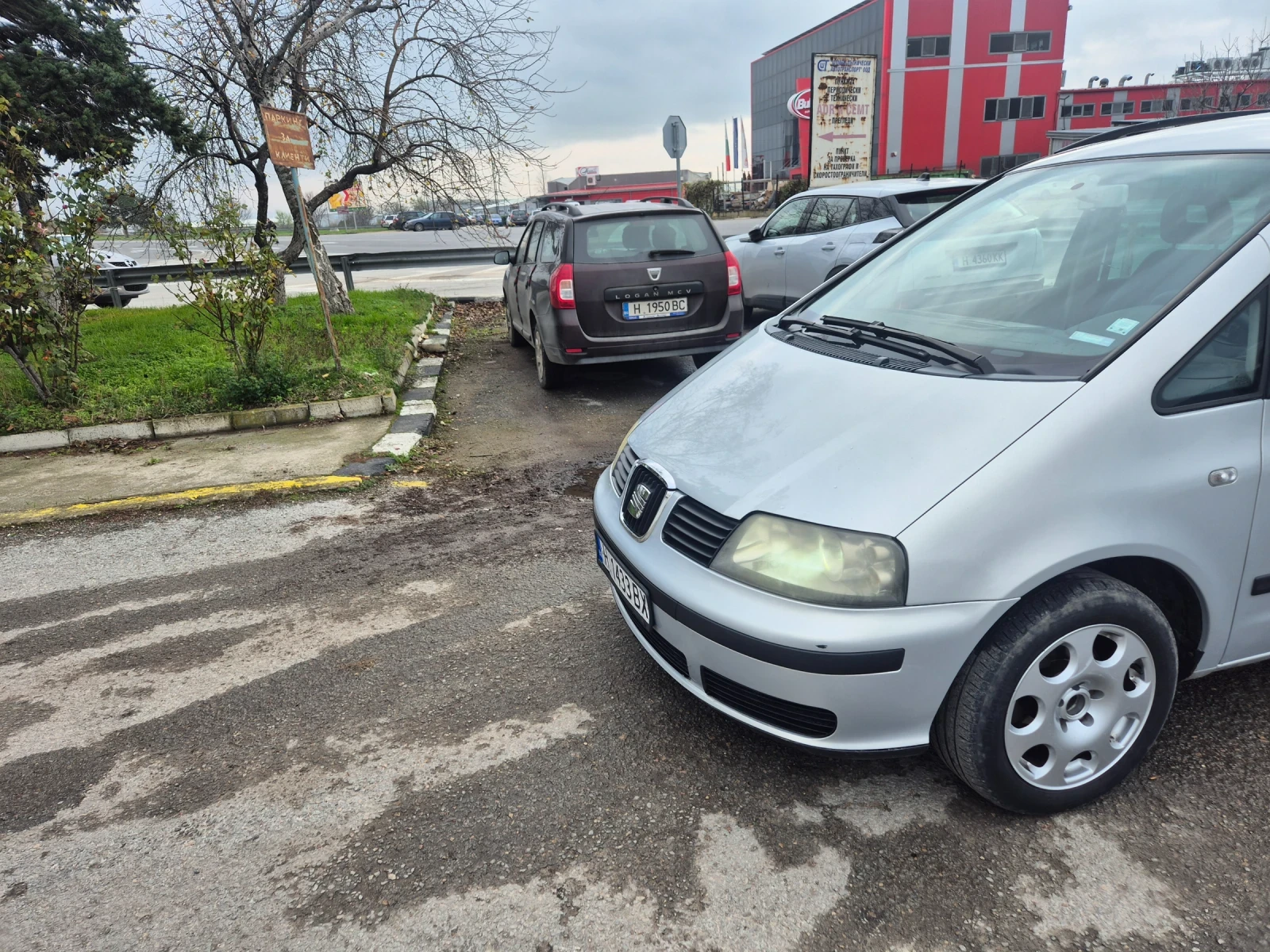 Seat Alhambra 2.0 115кс. - изображение 2