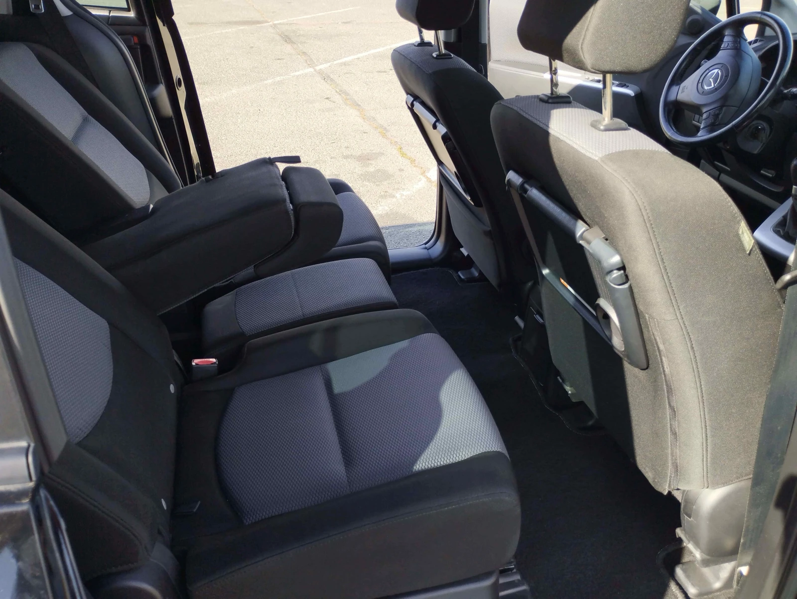 Mazda 5 2.0 - изображение 10