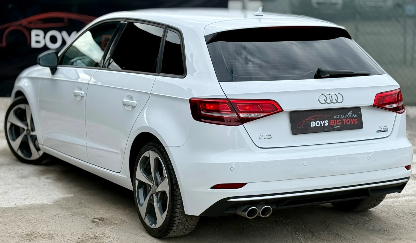 Audi A3 Facelift* 2.0TDI* Quattro* 4x4* ���������* Navi* � | Mobile.bg � ����������� 9