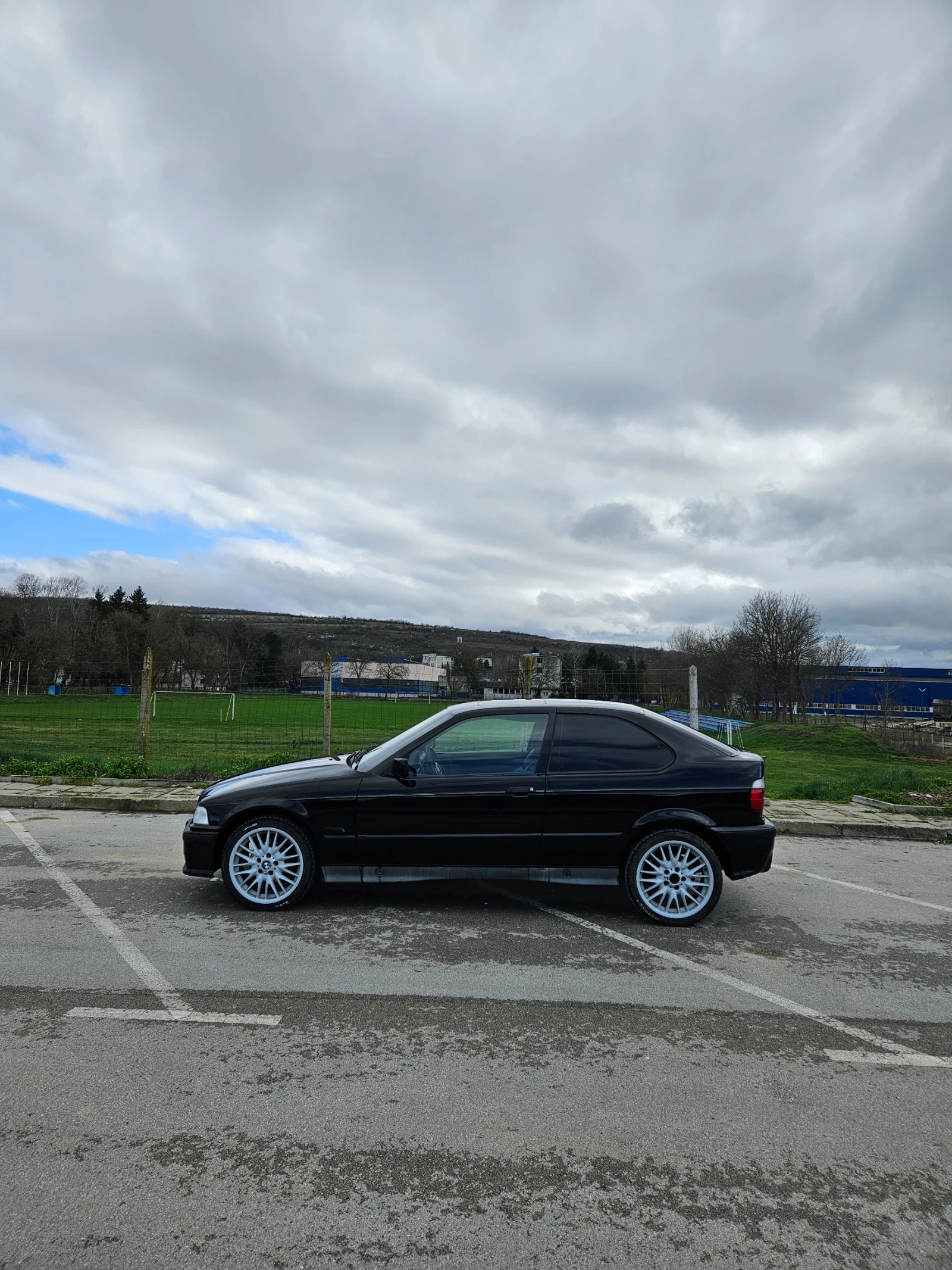 BMW 318 IS, снимка 5 - Автомобили и джипове - 54073765