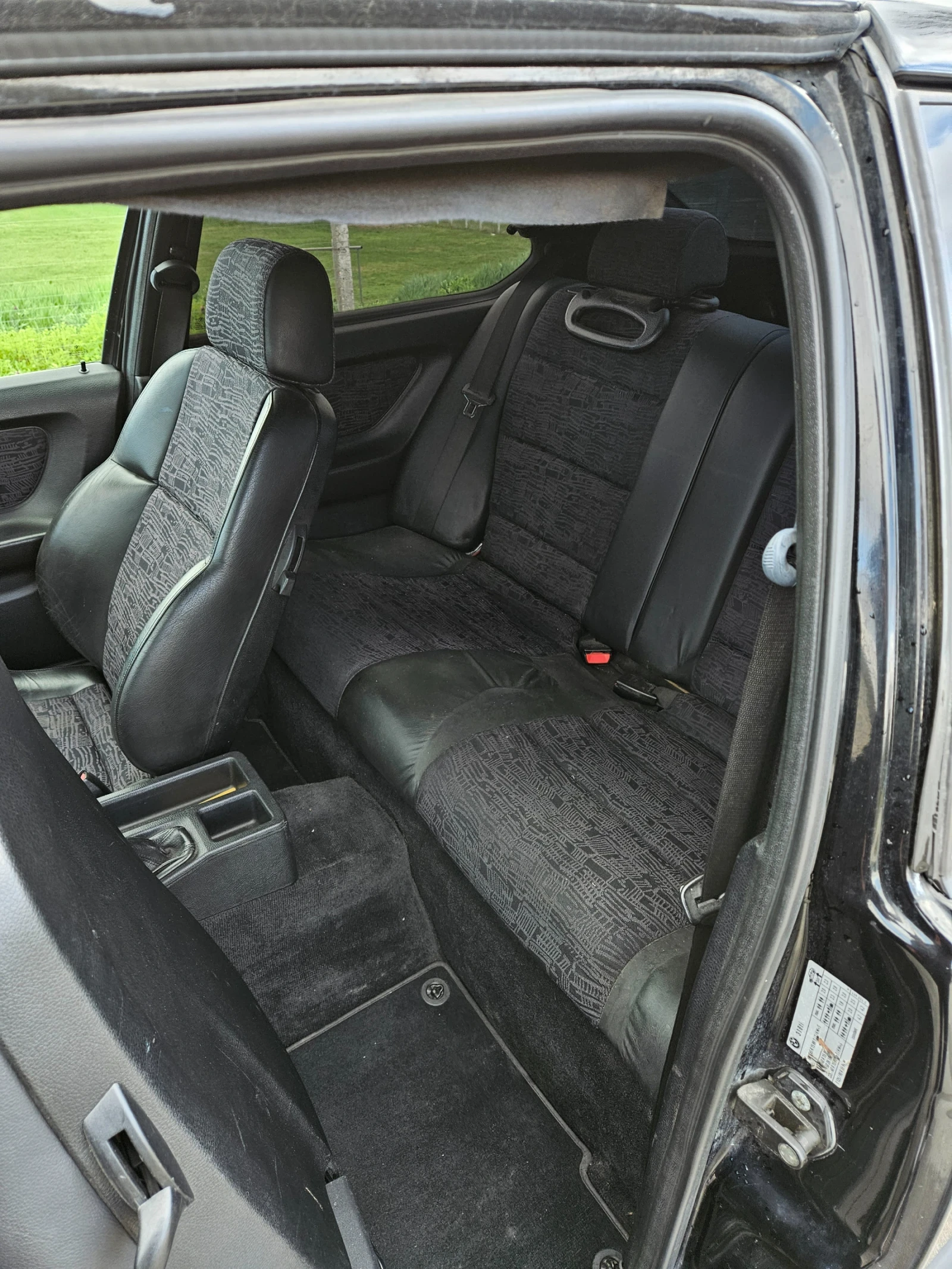 BMW 318 IS, снимка 9 - Автомобили и джипове - 54073765