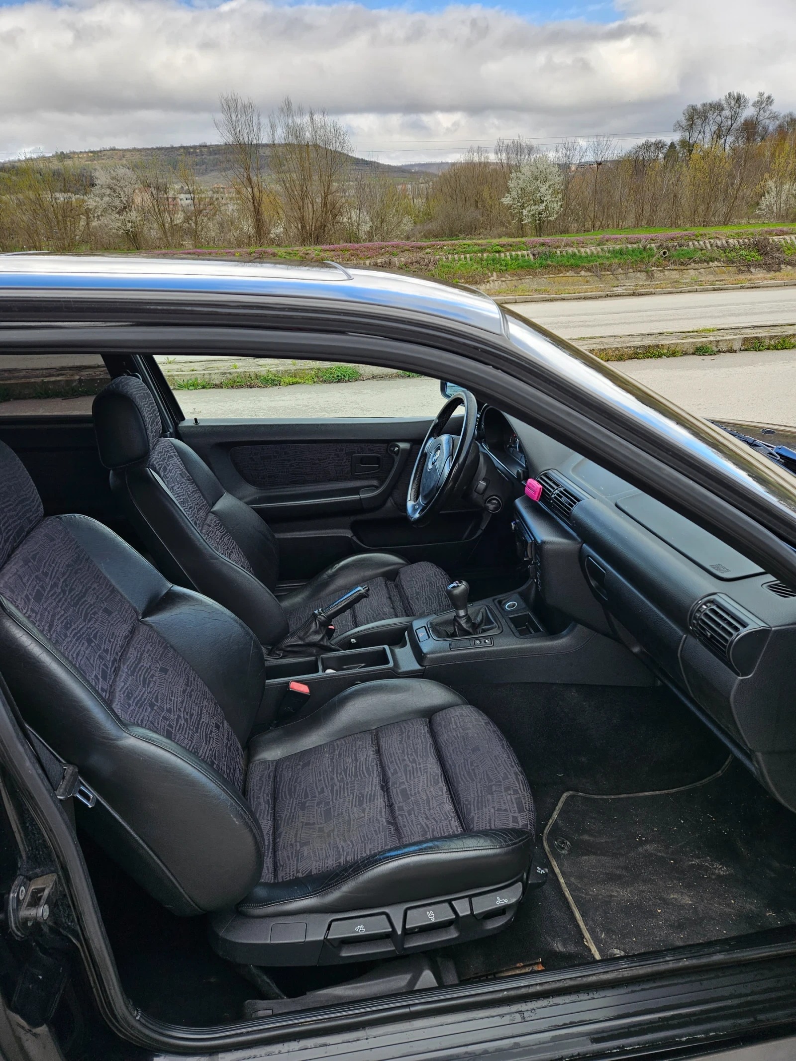 BMW 318 IS, снимка 8 - Автомобили и джипове - 54073765