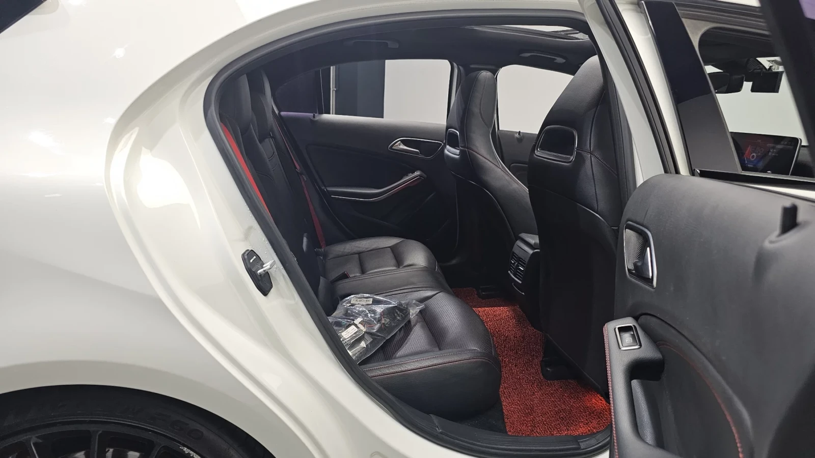 Mercedes-Benz A45 AMG M133* AMG High-Performance* CARBON* ������ ���� | Mobile.bg � ����������� 14