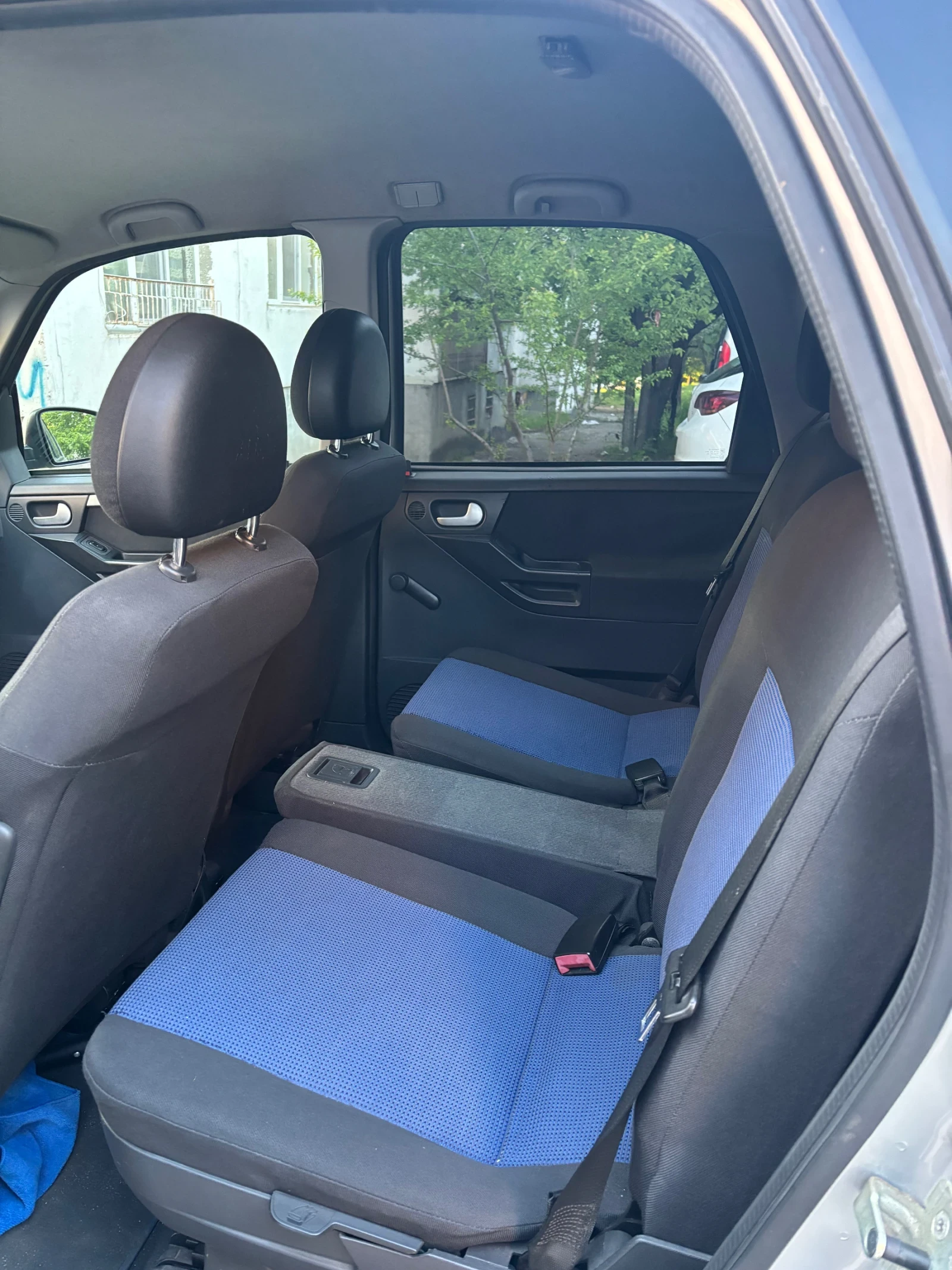 Opel Meriva 1.7 CDTI, снимка 9 - Автомобили и джипове - 54402032