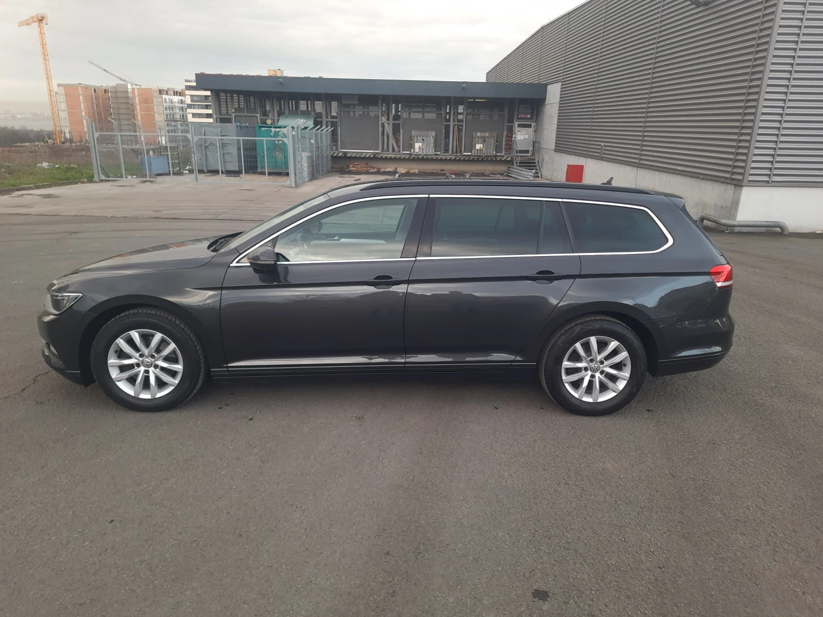 VW Passat, снимка 4 - Автомобили и джипове - 54913571