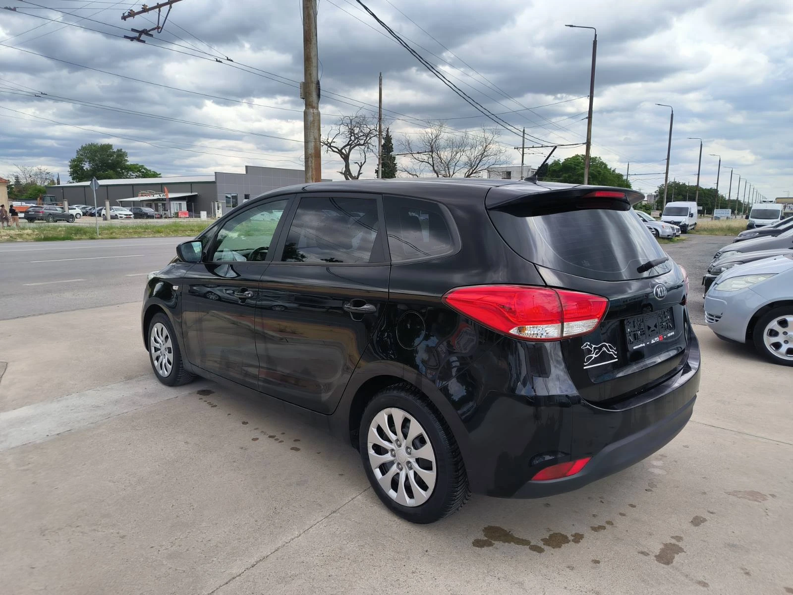 Kia Carens 1.7d-6sk-Euro-5B, снимка 7 - Автомобили и джипове - 54957260