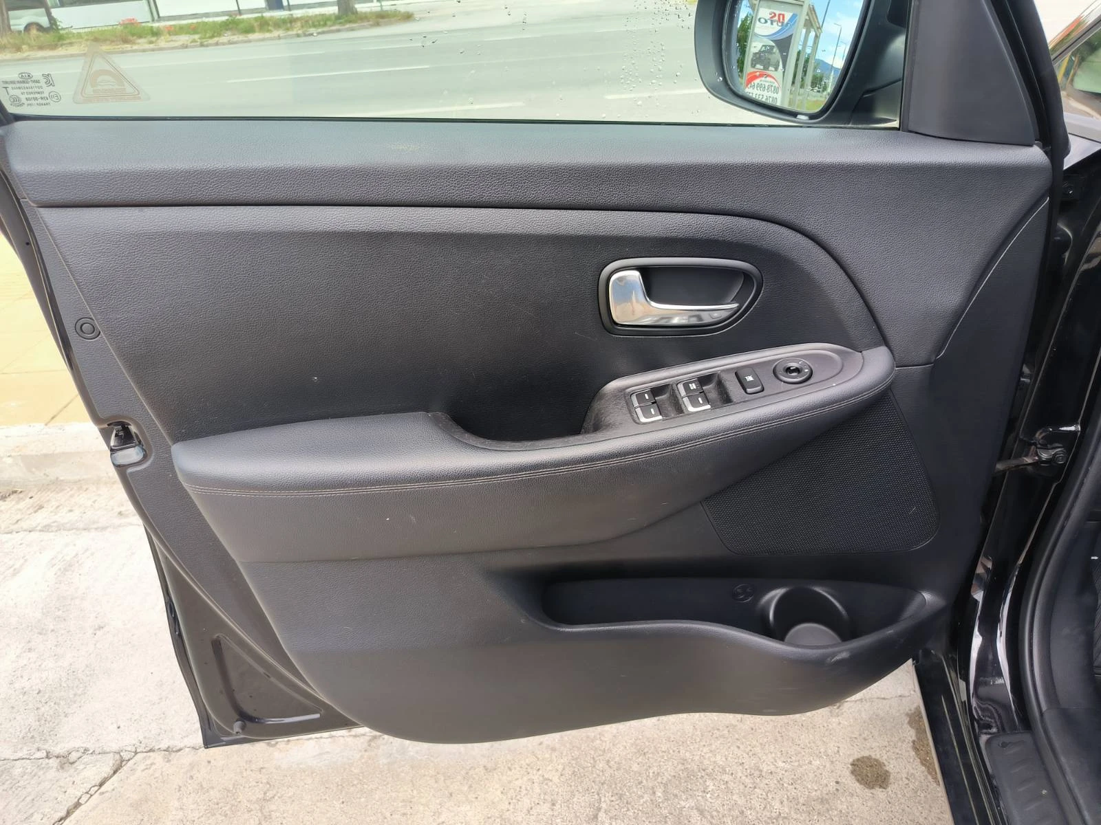 Kia Carens 1.7d-6sk-Euro-5B, снимка 12 - Автомобили и джипове - 54957260