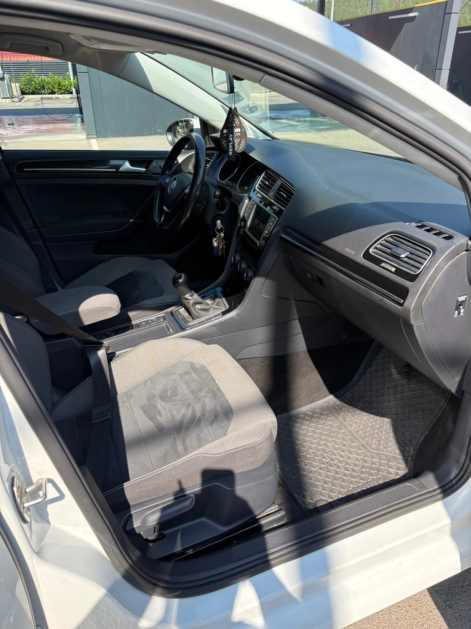 VW Golf 1.6 TDI BLUEMOTION 132000km, снимка 7 - Автомобили и джипове - 55354148
