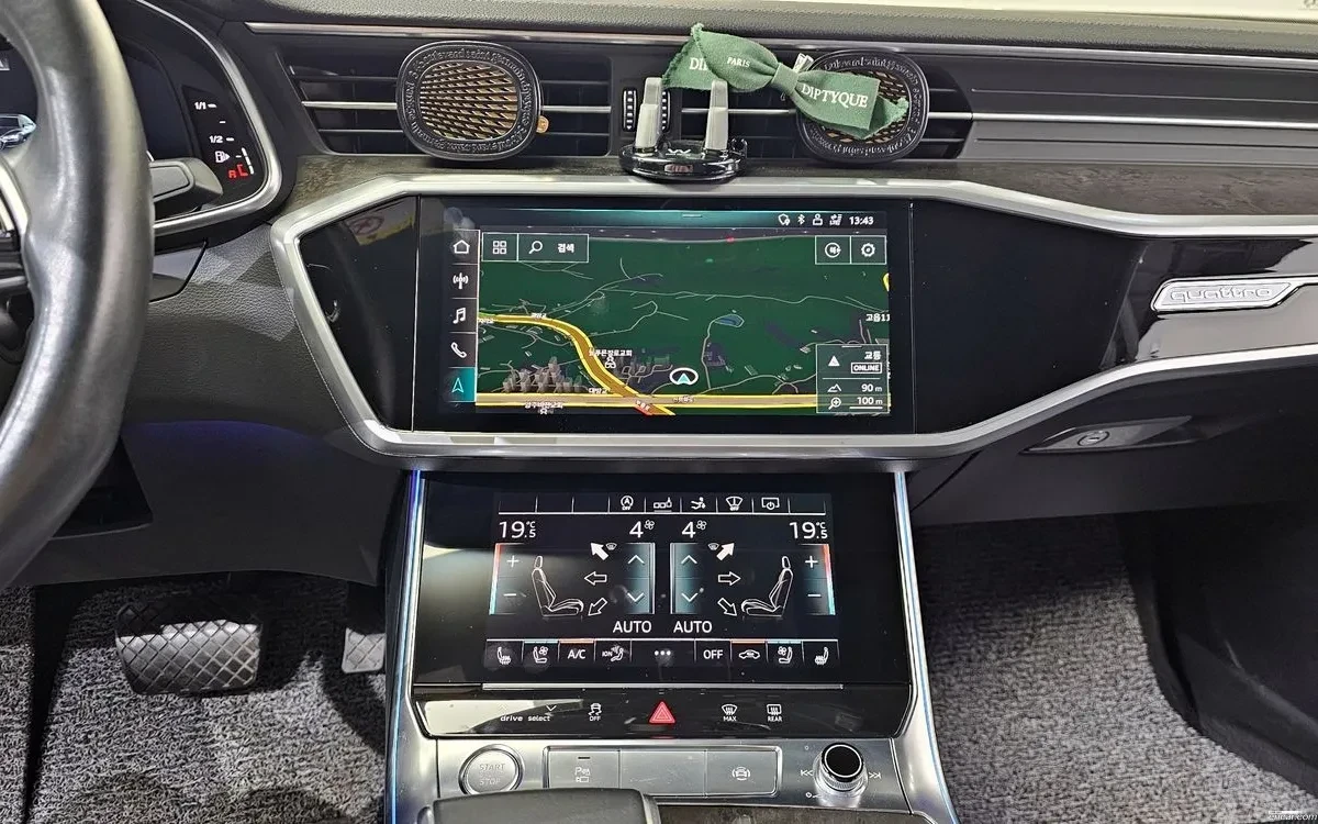Audi A7 55TFSI / MEMORY/ OBDUHVANE / PODGREV / KEYLESS, снимка 9 - Автомобили и джипове - 55382947