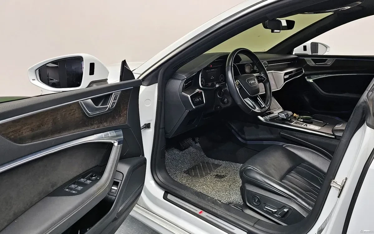 Audi A7 55TFSI / MEMORY/ OBDUHVANE / PODGREV / KEYLESS, снимка 3 - Автомобили и джипове - 55382947