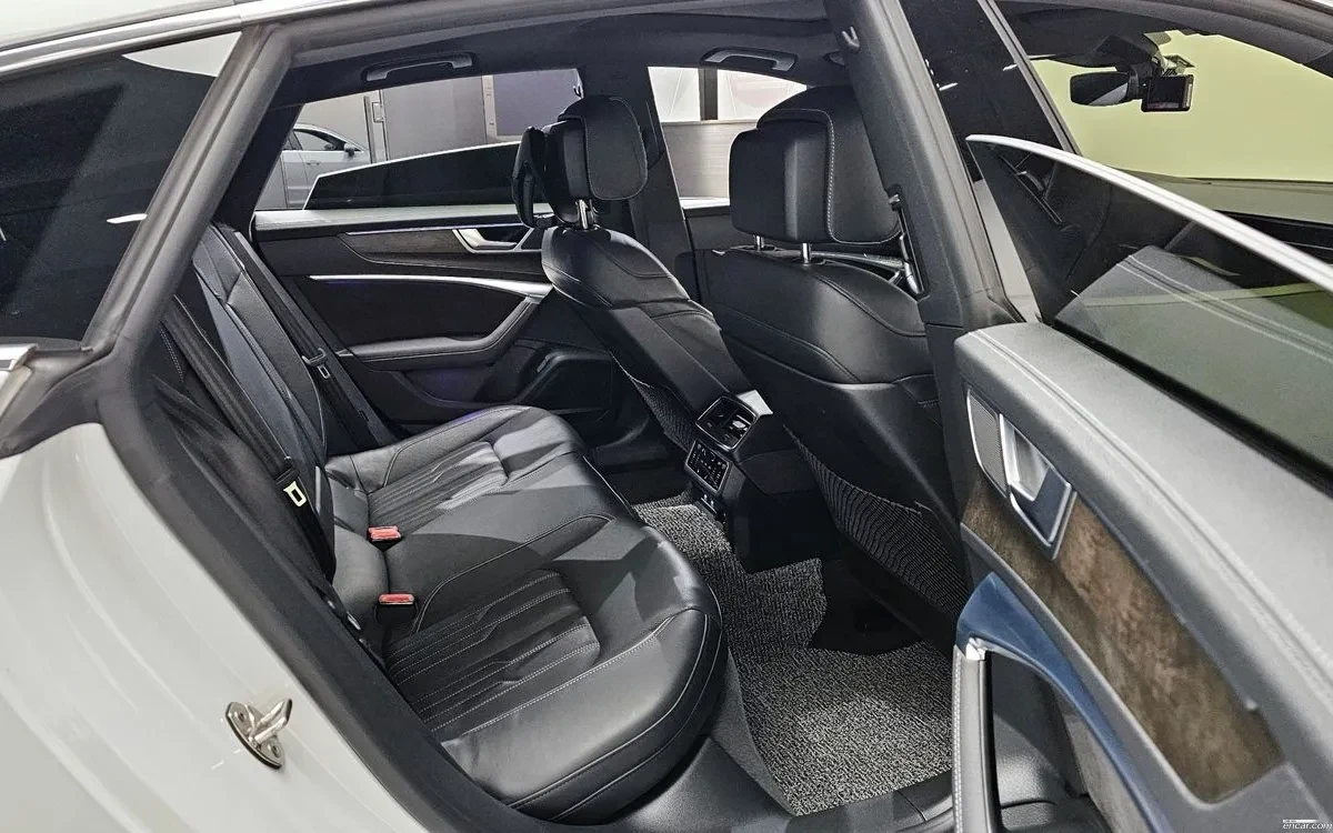 Audi A7 55TFSI / MEMORY/ OBDUHVANE / PODGREV / KEYLESS, снимка 11 - Автомобили и джипове - 55382947