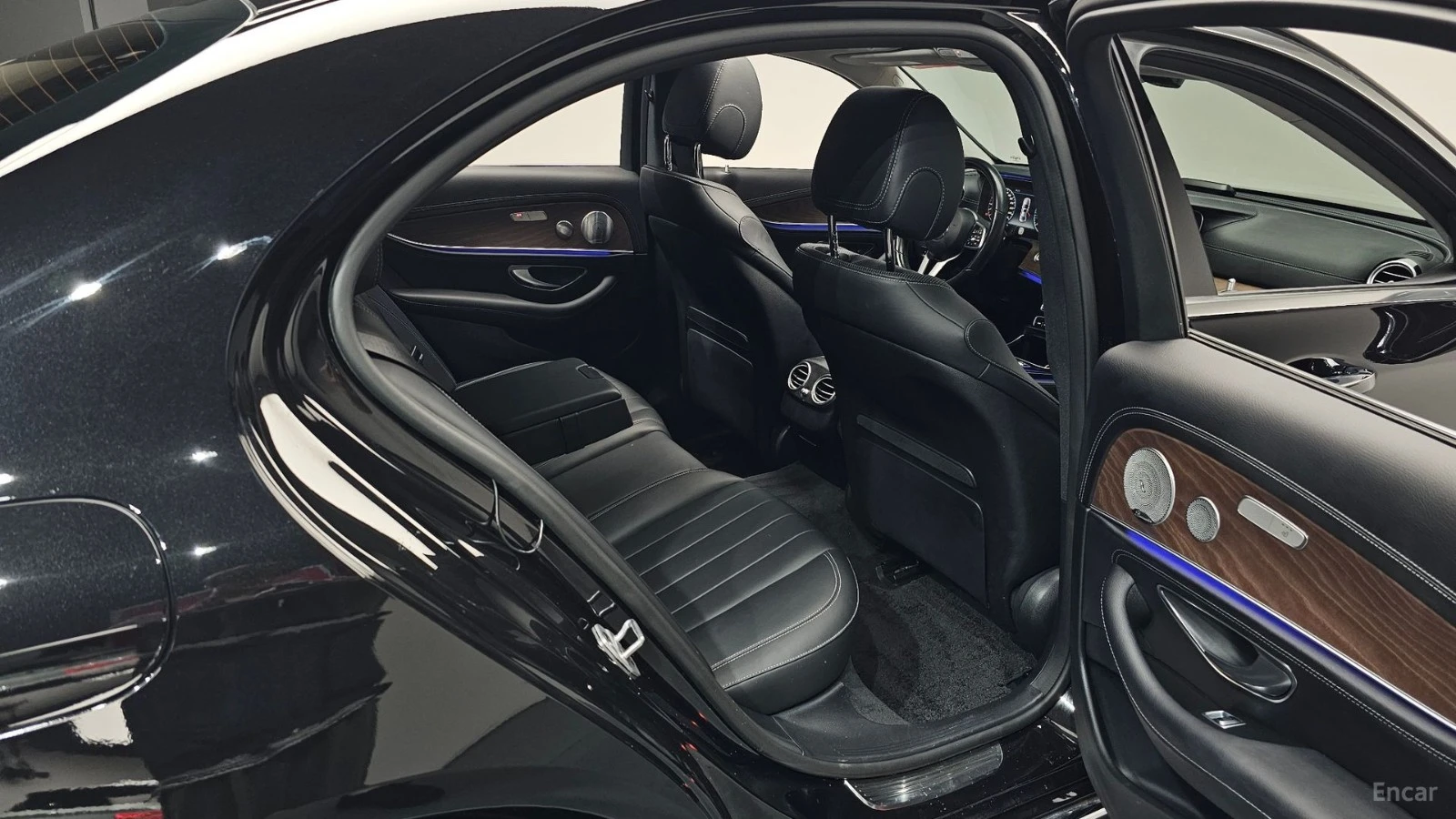 Mercedes-Benz E 300 4MATIC EXCLUSIVE* ����* ������* ����* ���� | Mobile.bg � ����������� 11