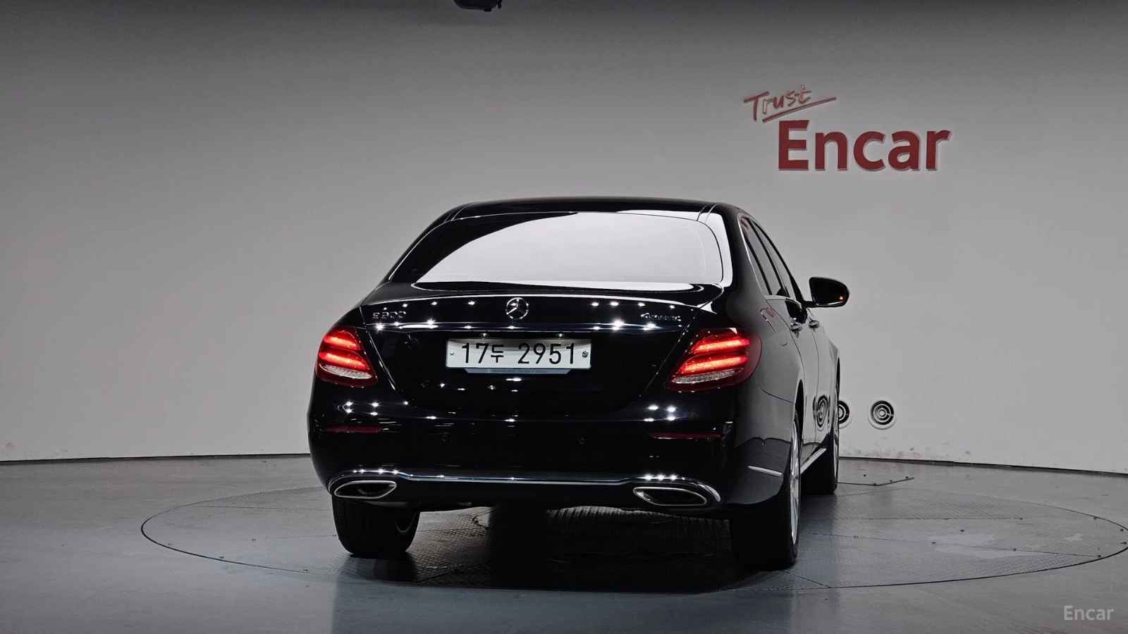 Mercedes-Benz E 300 4MATIC EXCLUSIVE* ����* ������* ����* ���� | Mobile.bg � ����������� 4
