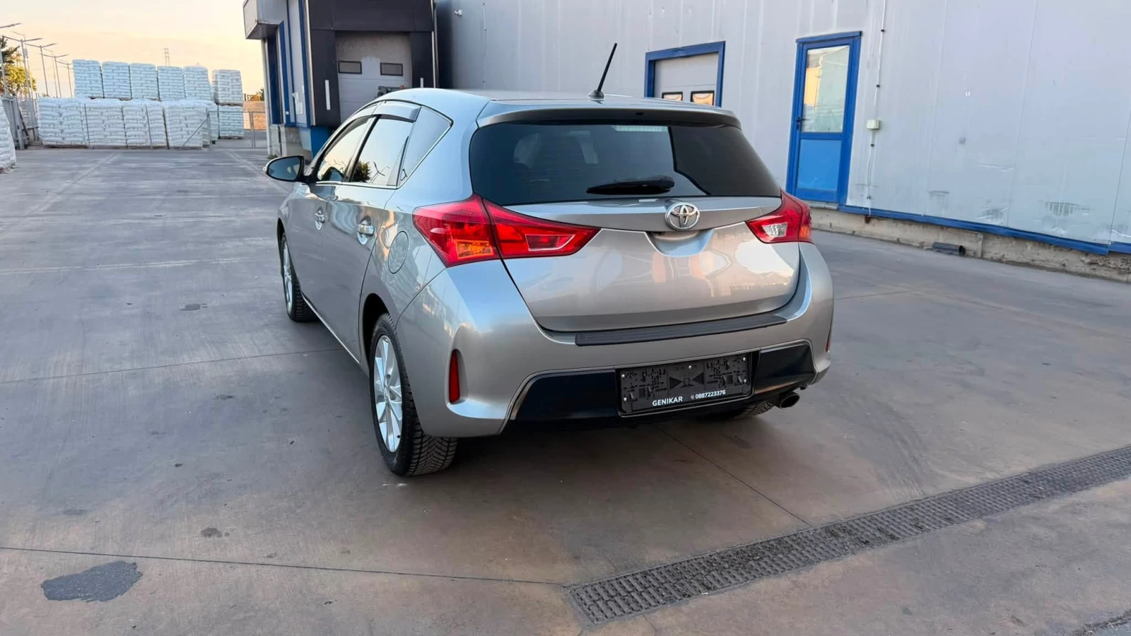 Toyota Auris 1.6 ������ | Mobile.bg � ����������� 5