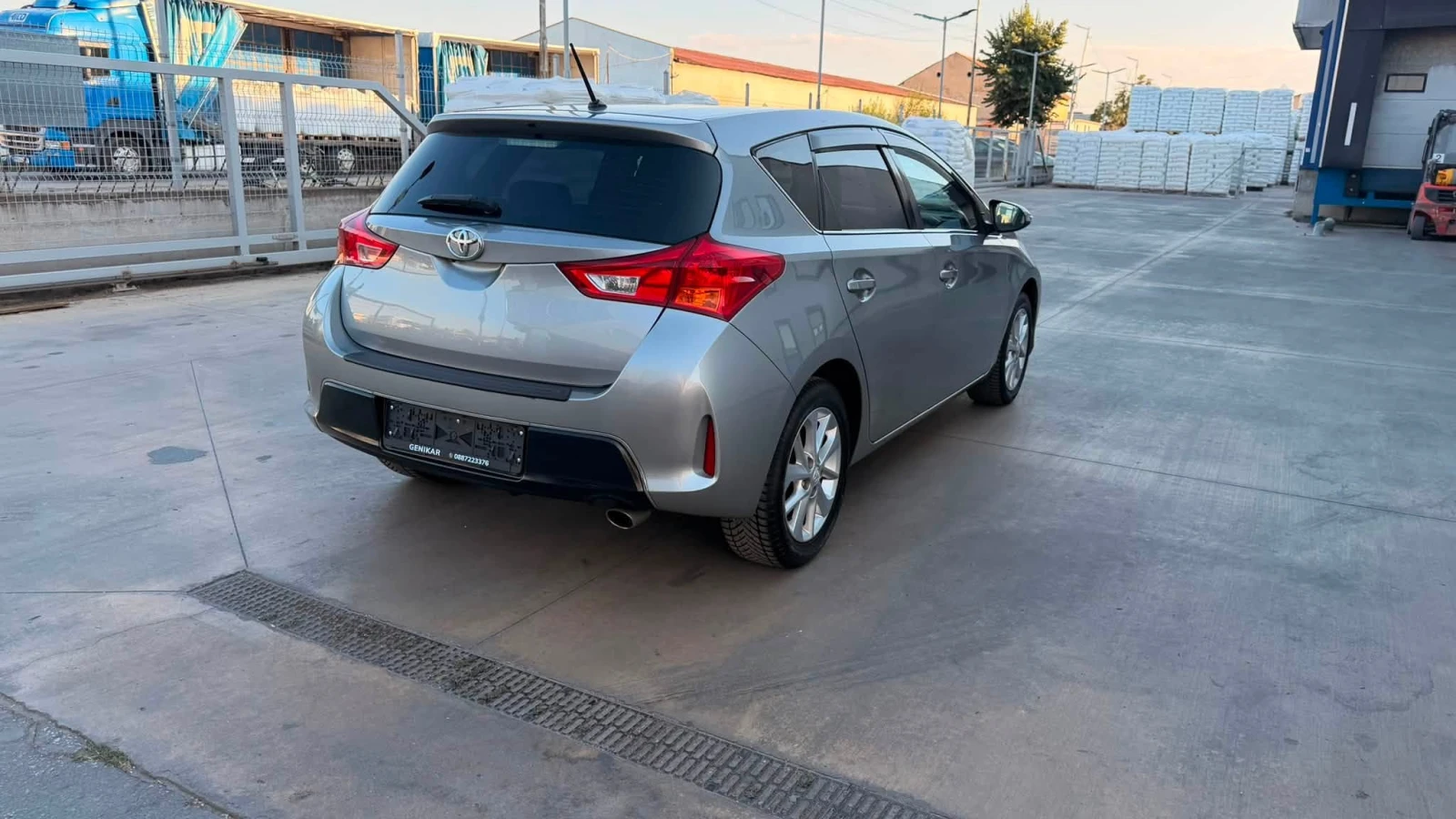 Toyota Auris 1.6 ������ | Mobile.bg � ����������� 4