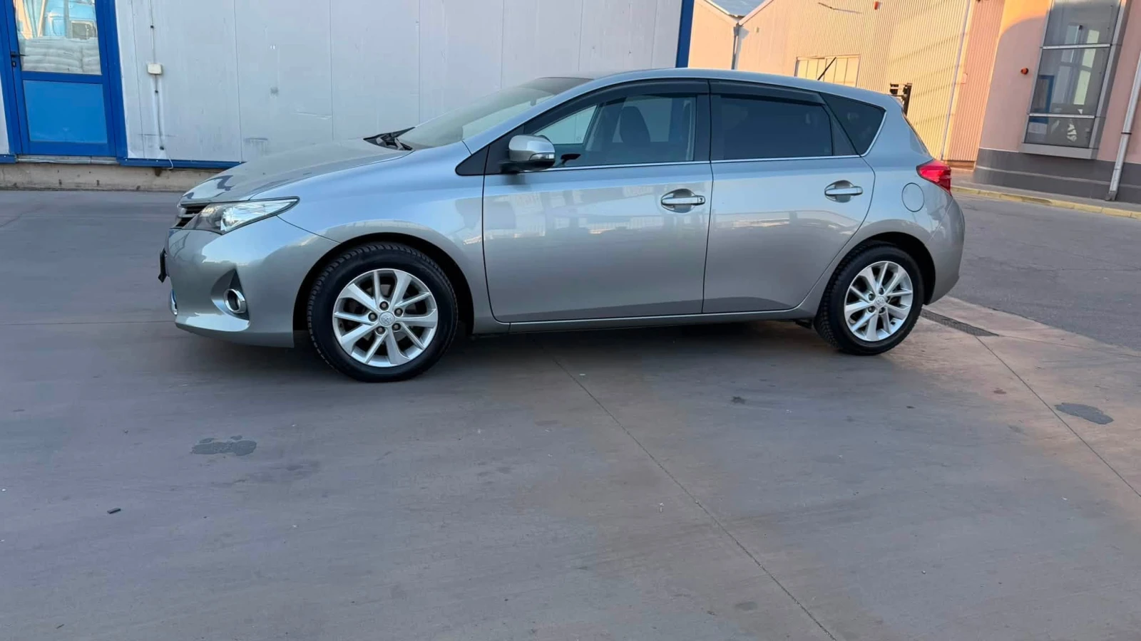 Toyota Auris 1.6 ������ | Mobile.bg � ����������� 7