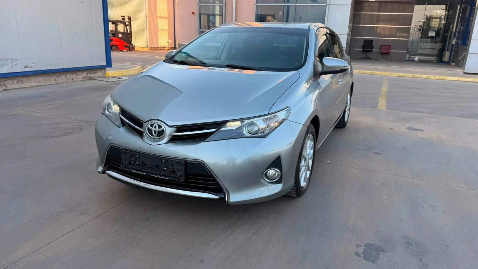 Toyota Auris 1.6 ������ | Mobile.bg � ����������� 2