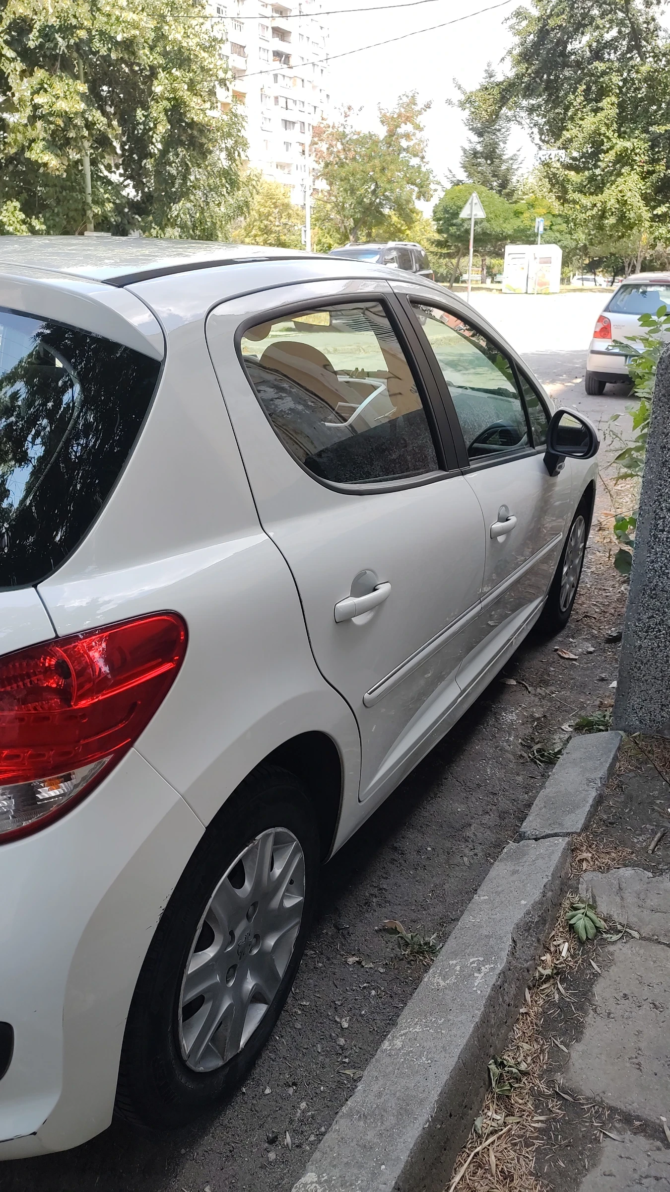 Peugeot 207, снимка 7 - Автомобили и джипове - 55607775