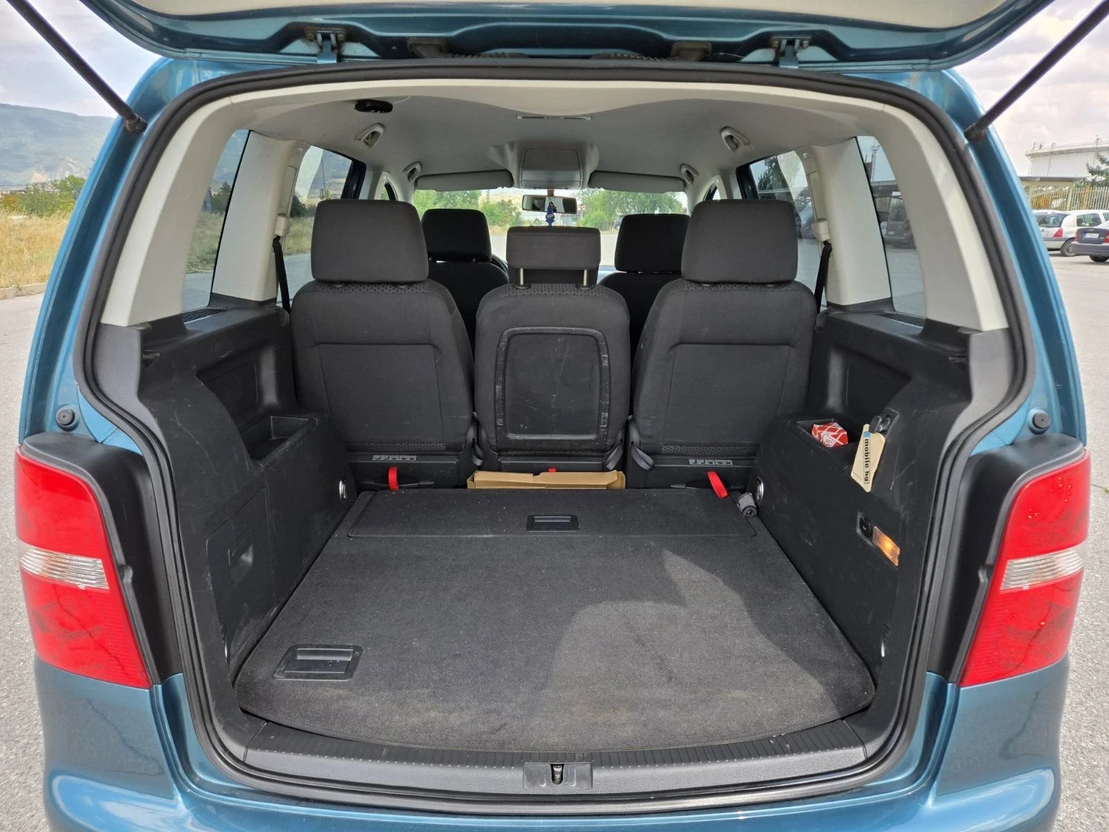 VW Touran Ван, снимка 10 - Автомобили и джипове - 55643064