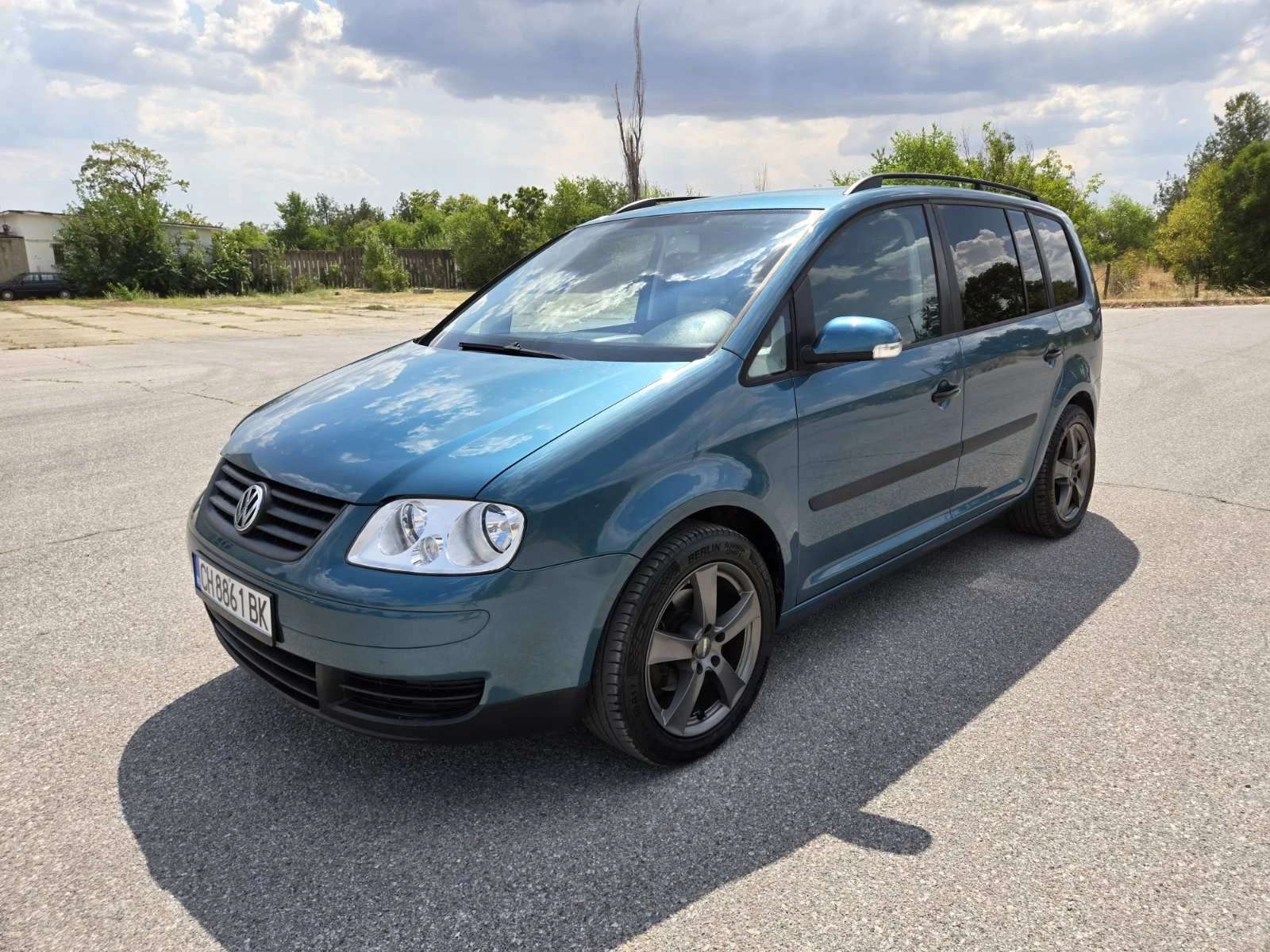 VW Touran Ван, снимка 6 - Автомобили и джипове - 55643064