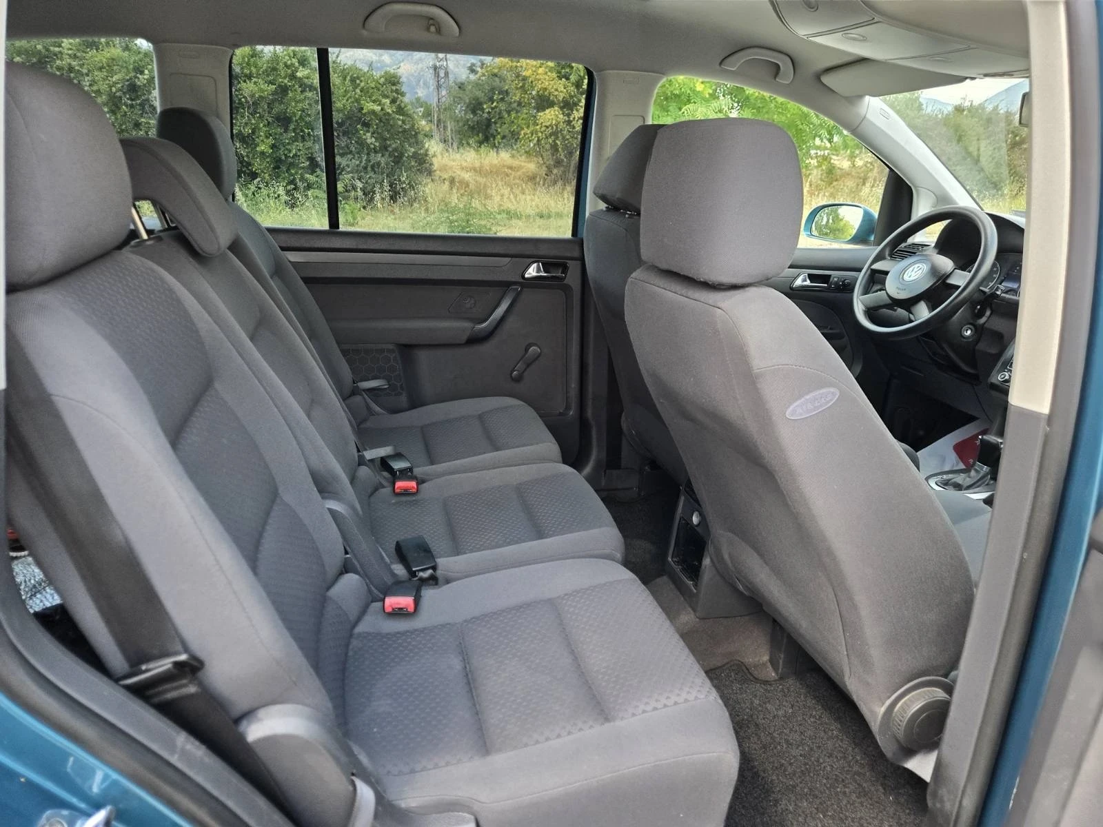 VW Touran Ван, снимка 14 - Автомобили и джипове - 55643064