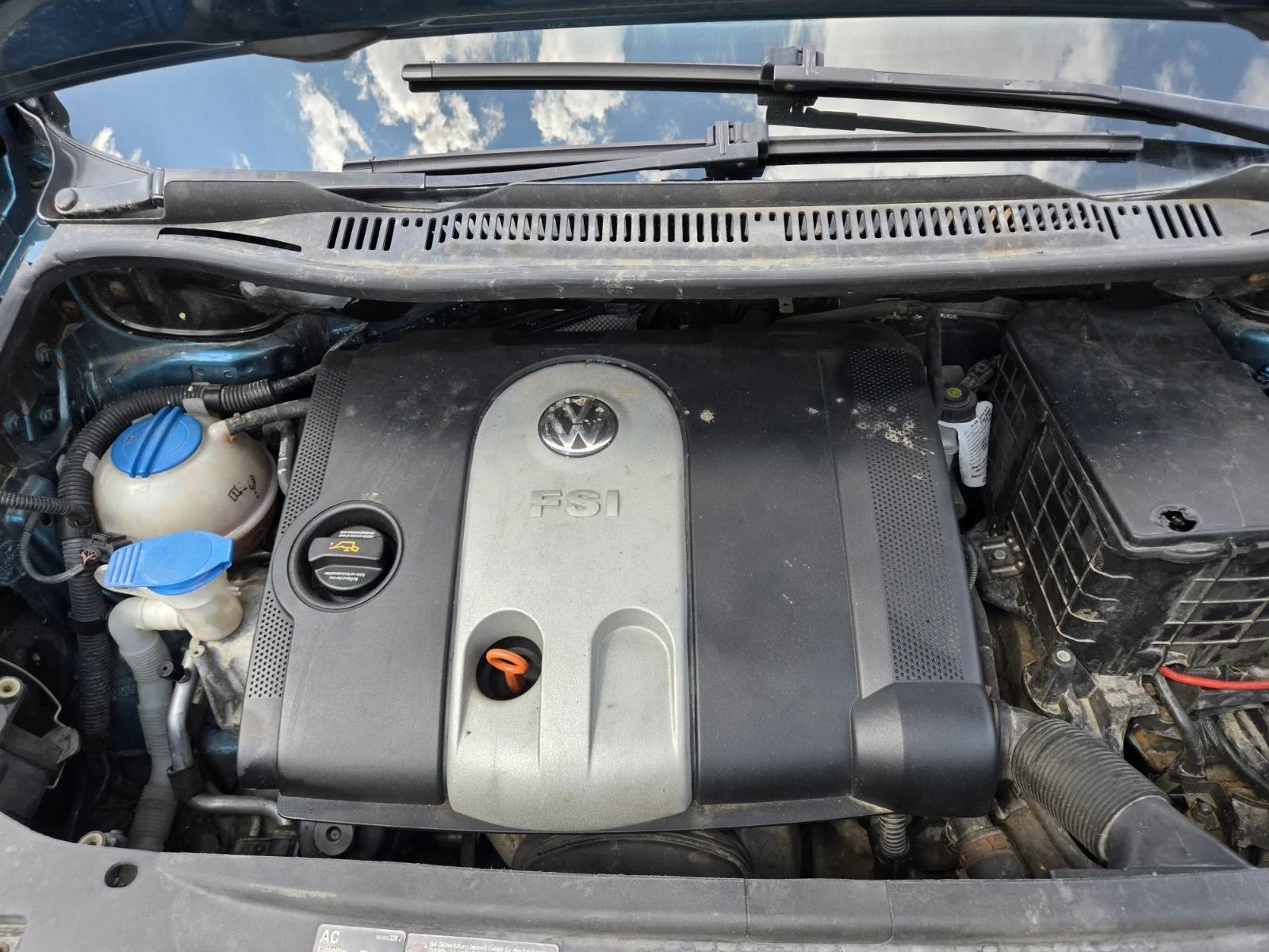 VW Touran Ван, снимка 17 - Автомобили и джипове - 55643064