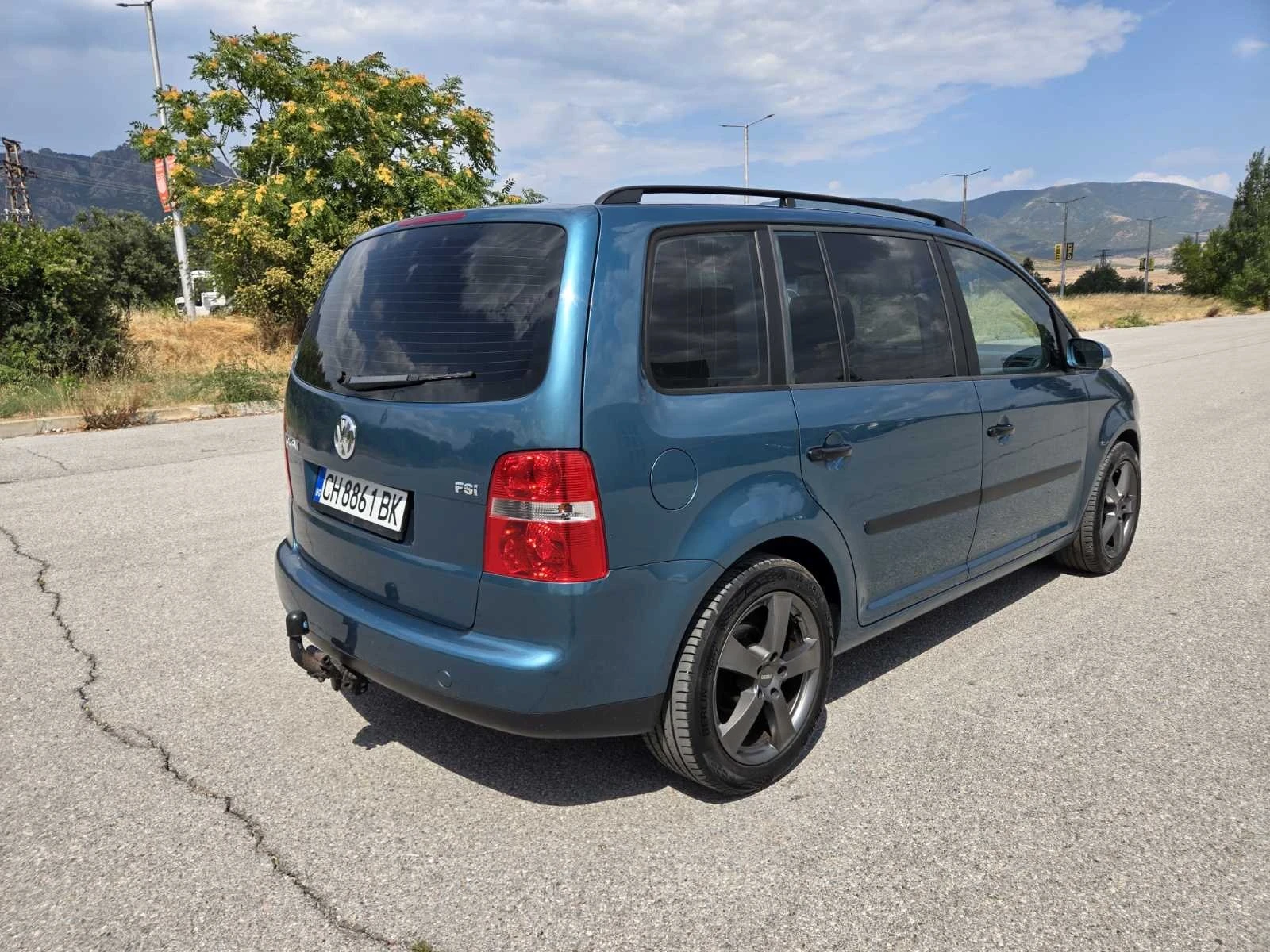 VW Touran Ван, снимка 3 - Автомобили и джипове - 55643064